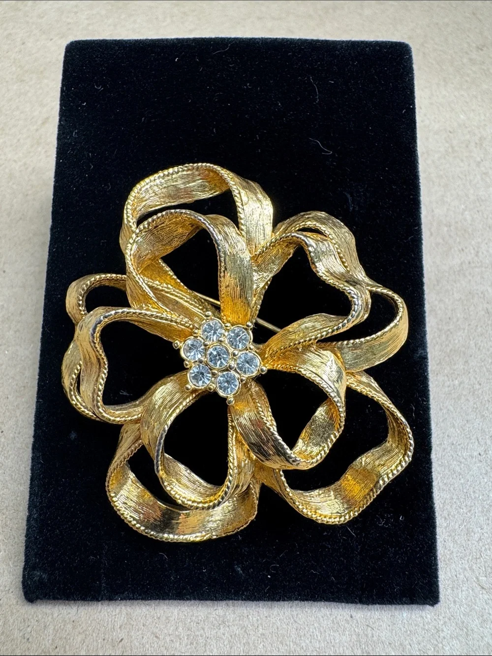 Gold Vintage Flower Brooch with  Crystal Gem Center - Women Jewelry
